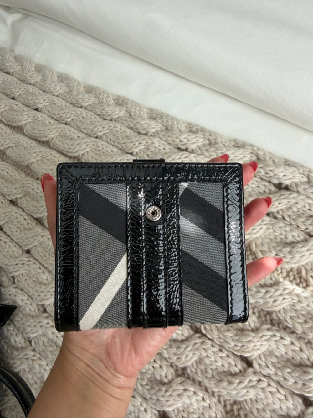 Vintage Burberry Black Beat Check Lowry Satchel & Matching Wallet Set - Picture 10 of 16